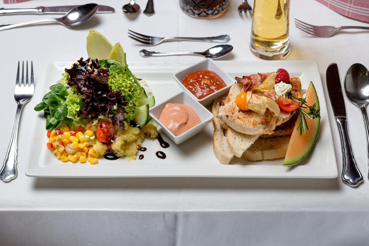 Restaurant Gaestehaus Wiesenheim Uderns Luaran gambar