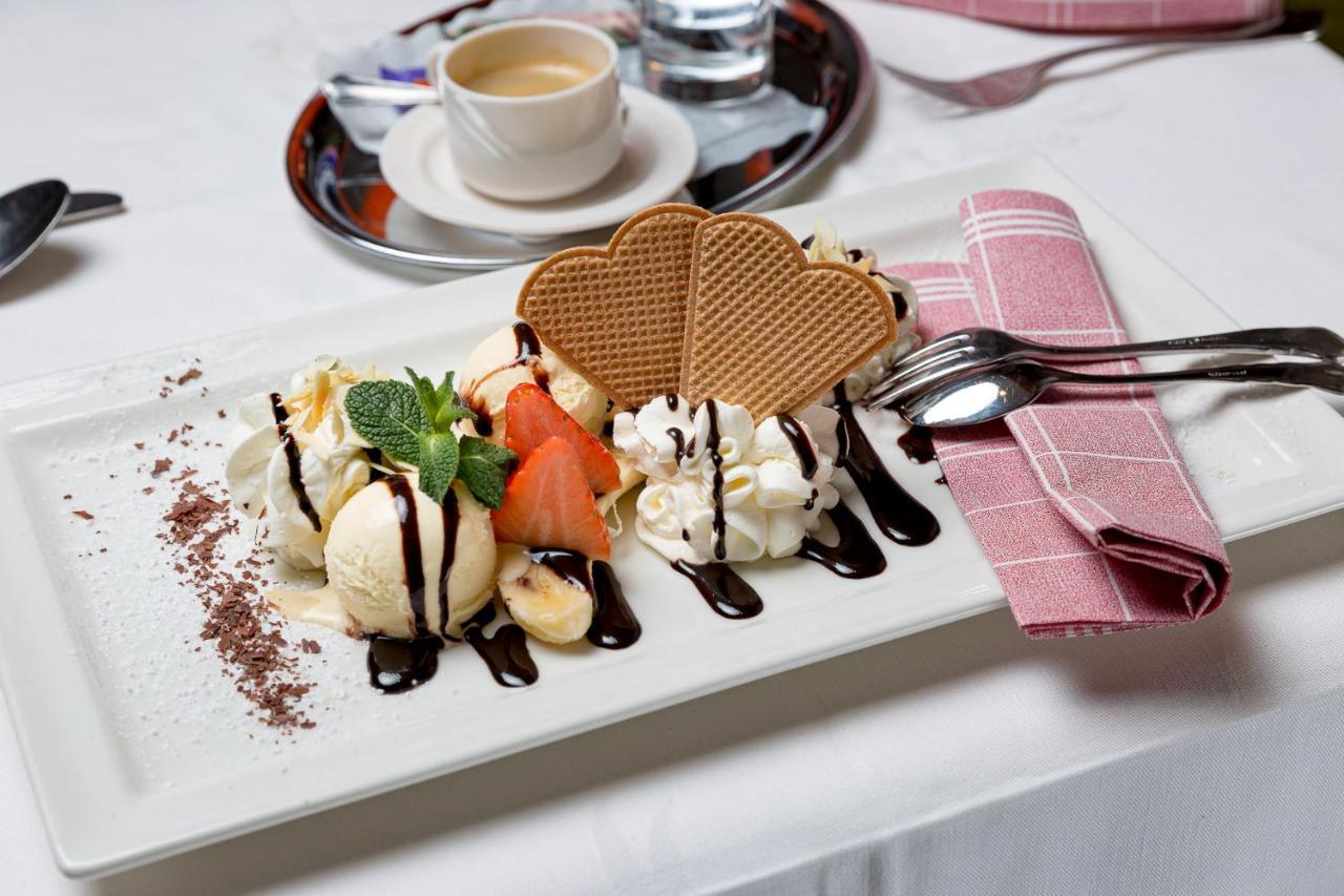 Restaurant Gaestehaus Wiesenheim Uderns Luaran gambar